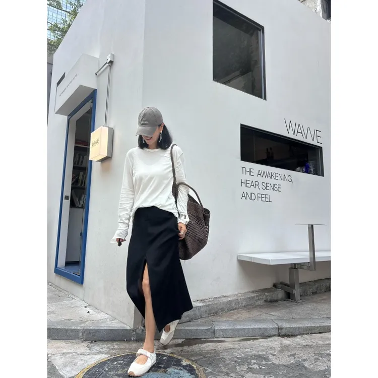 休闲简约慵懒风圆领长袖T恤女2025秋季新款设计感百搭开叉半身裙