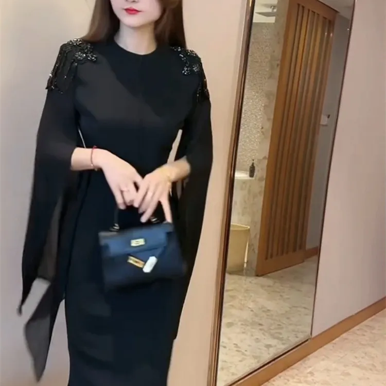 2025春新款时尚高级感重工钉珠披肩斗篷显瘦少女心长款连衣裙女