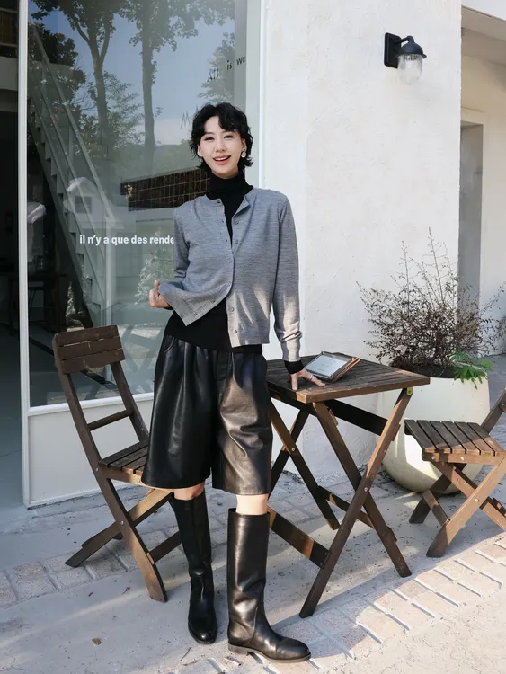 TT设计师【新意层次】日系高级感简约时尚百搭绵羊皮皮短裤TT190911