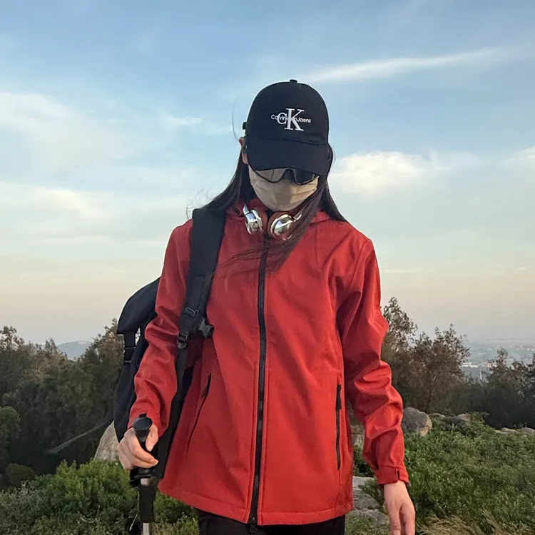 【二姐专属】全压胶软壳冲锋衣加绒防风防水休闲保暖连帽冲锋服666