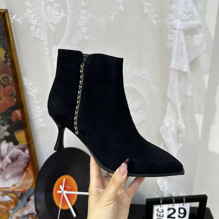 2025秋冬季新款羊京皮加棉尖头侧拉链裸靴女小跟欧美风百搭瘦瘦靴