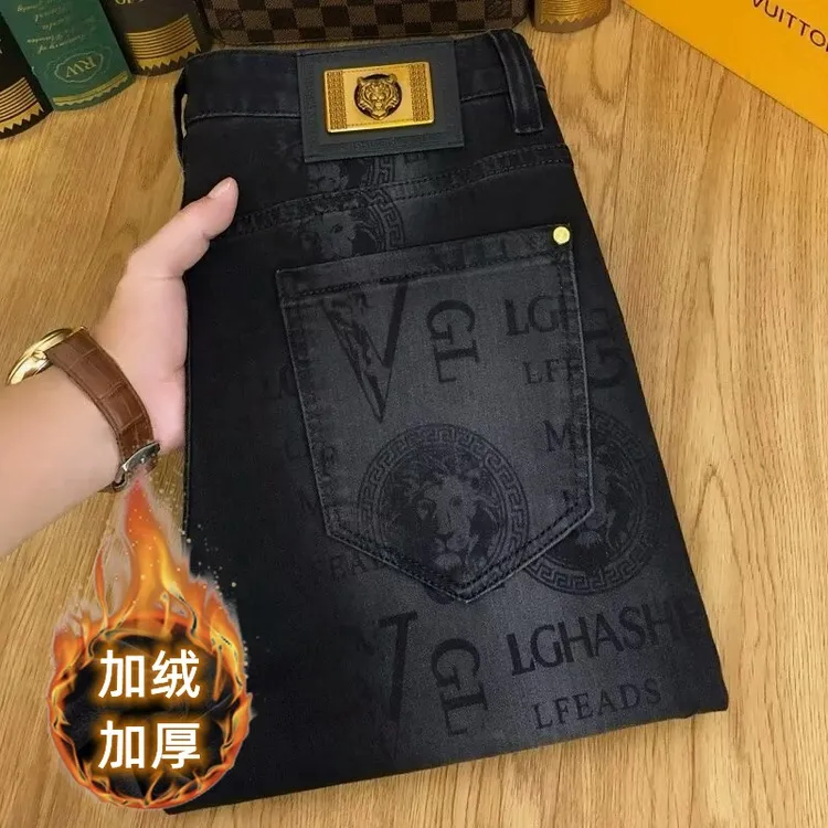 潮牌欧货印花黑色牛仔裤男2025冬季新款时尚弹力修身百搭小脚裤男