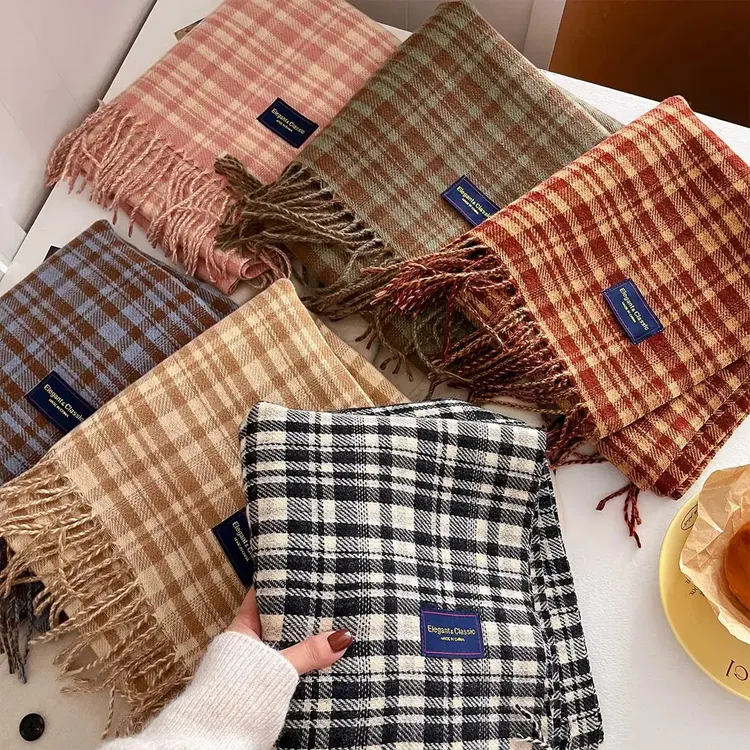 时尚格子围巾女秋冬韩系氛围感护颈减龄加厚保暖围脖披肩精致流苏