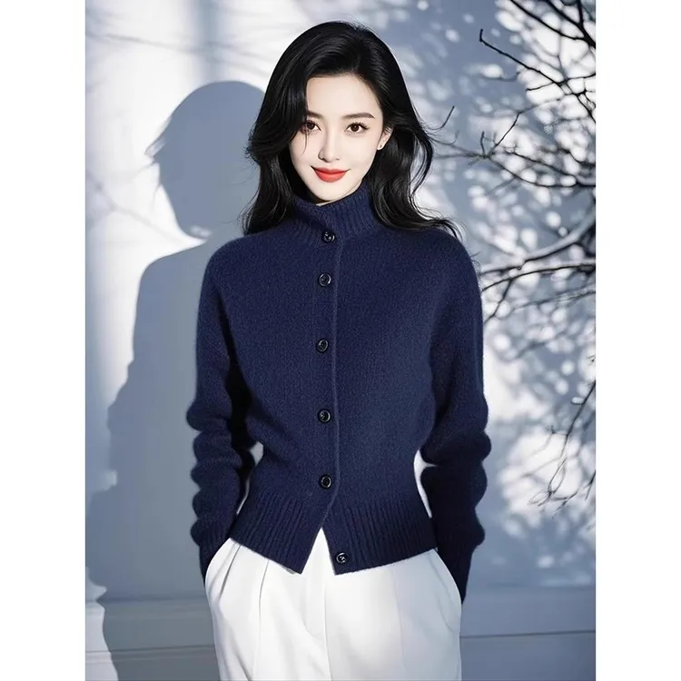 秋冬韩系气质氛围感穿搭蓝色毛衣短外套高级感别致绝美针织开衫女