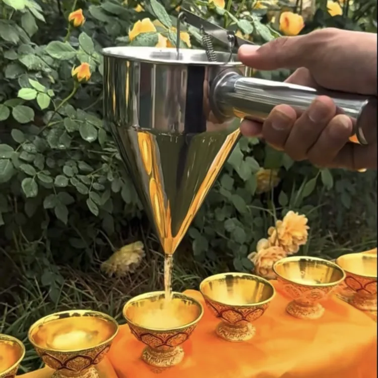 藏区倒蜡倒水漏斗手持灌蜡灌水器（带架子）