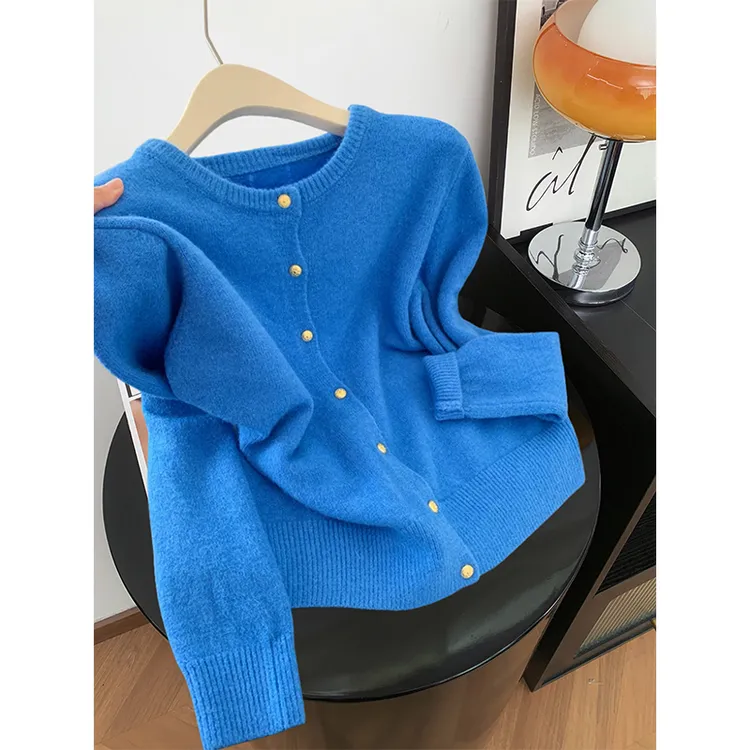 大码女装胖MM简约风针织开衫女秋冬休闲百搭软糯宽松圆领毛衣外套