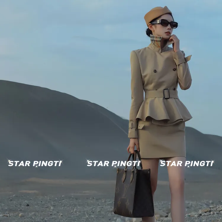 独特超好看套装女秋气质名媛英伦风系带收腰短风衣外套半裙两件套