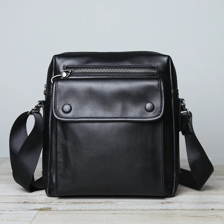  真皮男包黑色单肩斜跨包竖款男士包包商务潮流时尚百搭简约休闲
