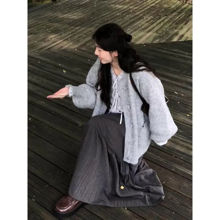parkyeon慵懒学院风早秋毛衣穿搭秋冬木耳边条纹衬衫百褶半身裙