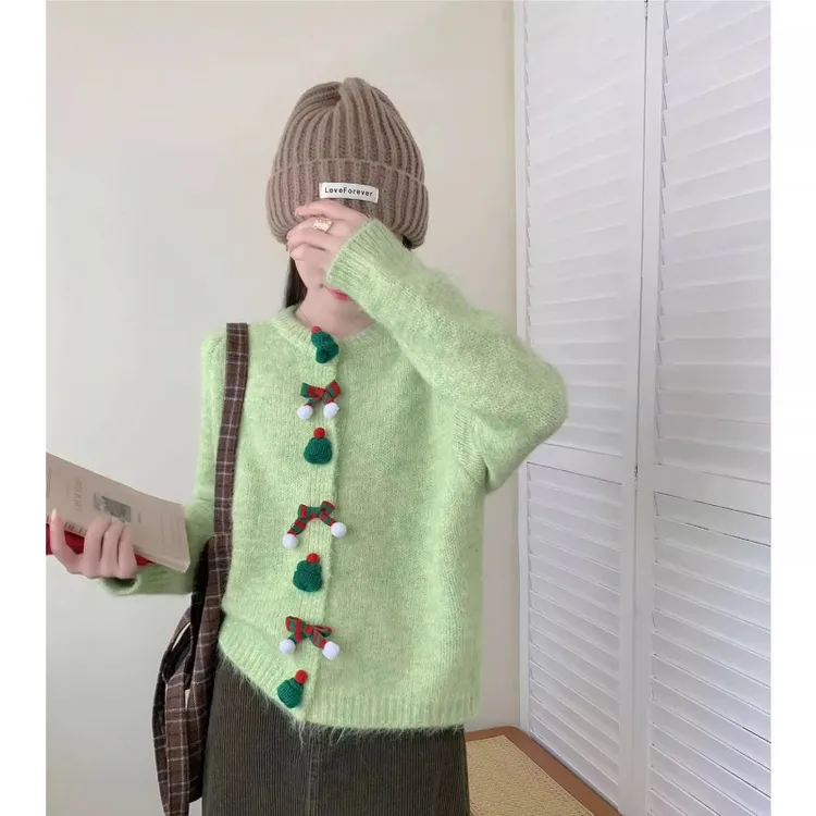 新品圣诞节穿搭绿色毛衣女秋冬宽松慵懒风高级感软糯针织开衫外套