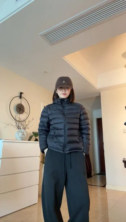 绒子含量90%  新款排骨风休闲时尚百搭连帽短款羽绒服8802