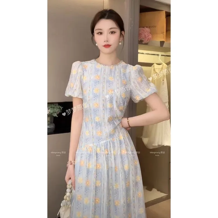梦梦&GERTC晴蕊夏季法式显瘦收腰刺绣碎花气质连衣裙