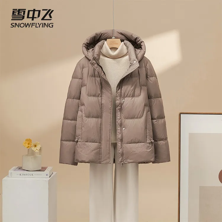 雪中飞妈妈羽绒服中老年女装秋冬季上衣本命年红色奶奶装冬装外套