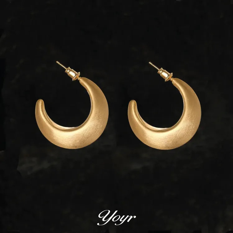YOYR 黄铜耳饰 精致拉丝立体月牙耳环气质时尚高级感百搭轻奢耳钉