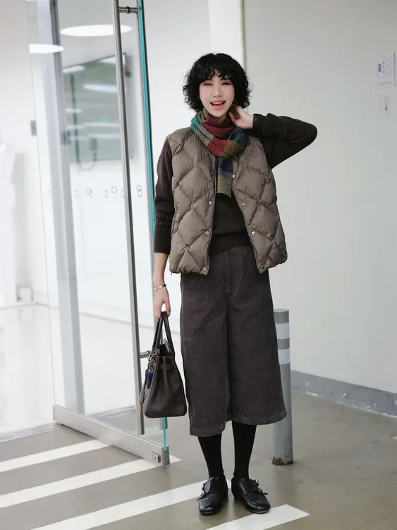 TT设计师【暖冬纪事】极简风时尚菱格鹅绒百搭防水羽绒马甲TT191088