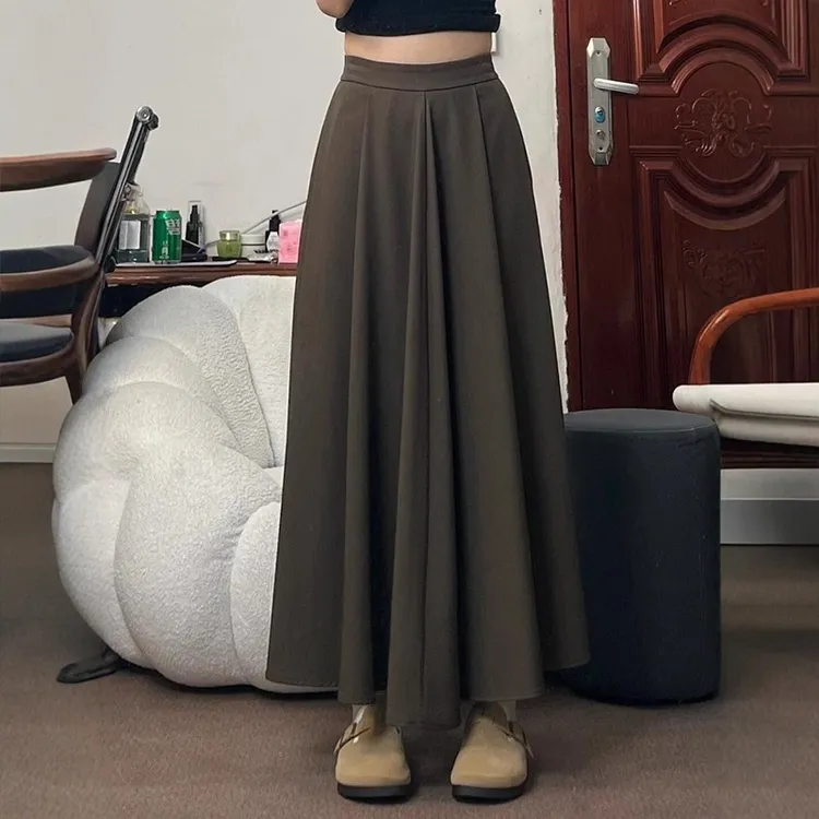 伯克利棕色a字半身裙梨形身材遮胯女秋季大码胖mm显瘦百褶长裙子