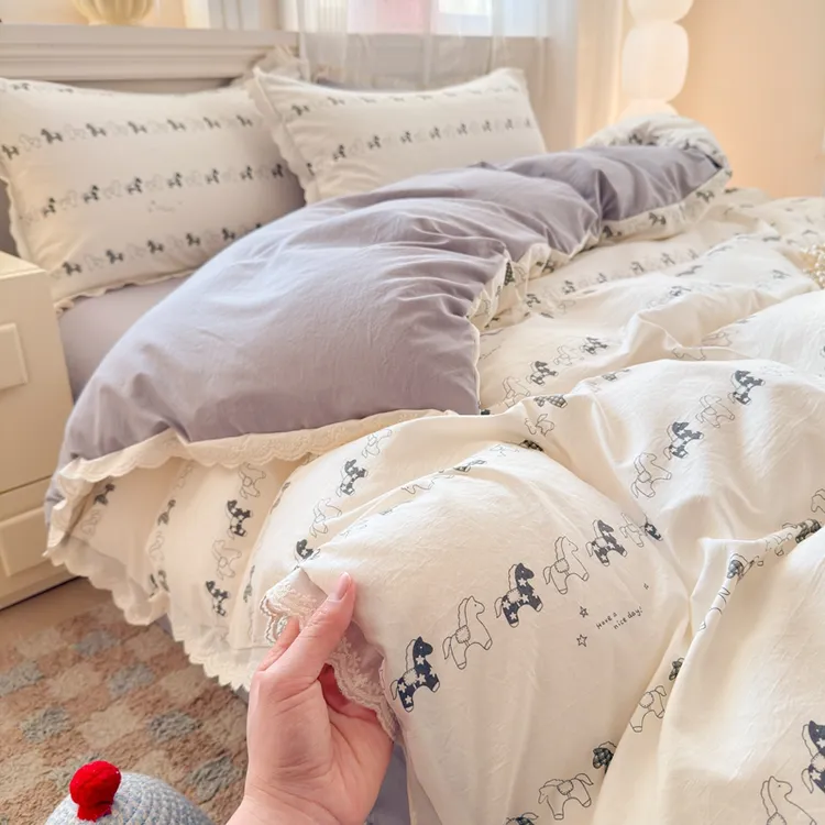 卡通木马印花亲肤四件套件花边款宿舍家用被套床单人三件套可机洗