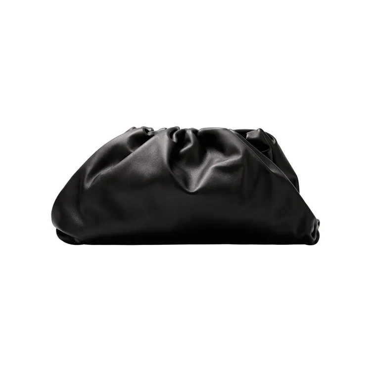 Bottega Veneta 葆蝶家 POUCH 云朵包 简约黑色 手拿包 大号 女款