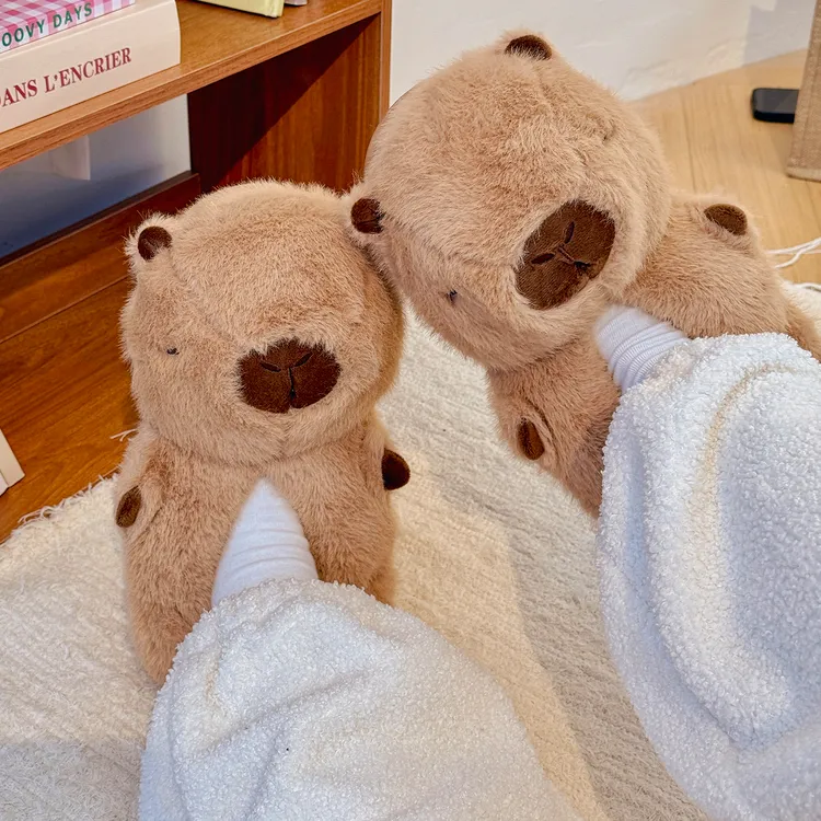 包跟毛绒卡皮巴拉玩偶棉鞋情侣少女2025冬季新款厚底保暖拖鞋可爱