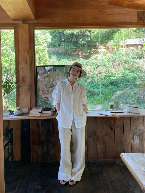 2025温柔知性衣服时尚简约气质衬衫上衣宽松百搭阔腿裤洋气套装女