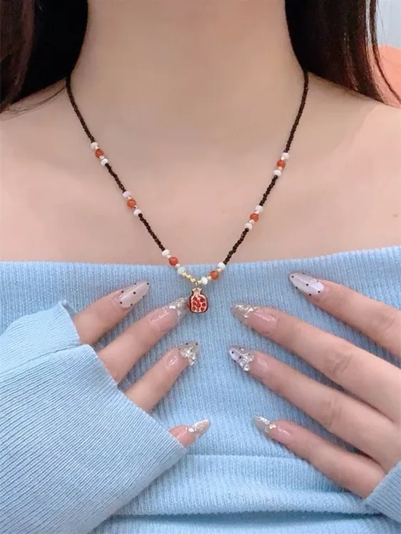 铜合金合成锆石项链 石榴红复复古串珠项链款女秋冬毛衣链百搭