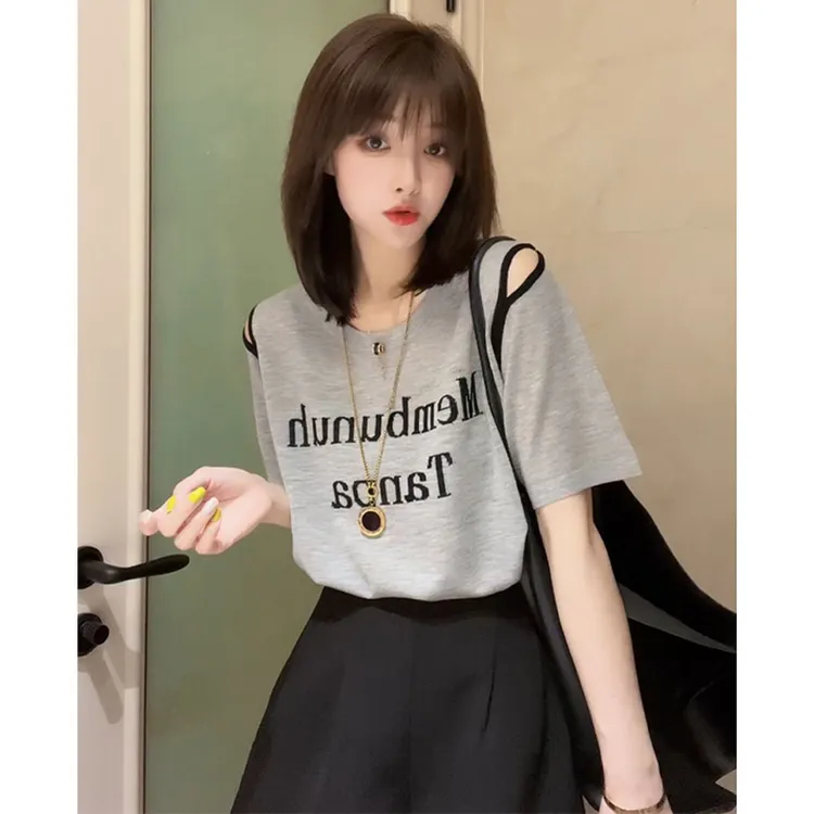 设计感撞色镂空露肩短袖t恤女夏2025新款宽松薄款冰丝上衣针织衫