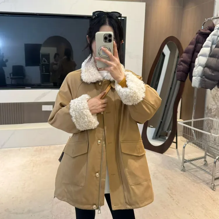 宿慕SUMU毛毛拼接翻领95白鸭绒羽绒服10-19冬季新款羽绒外套9017