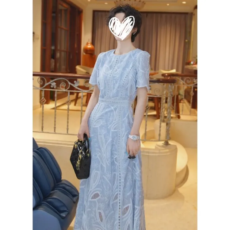 26113147【倾心花语】重工蕾丝高级显瘦优雅连衣裙