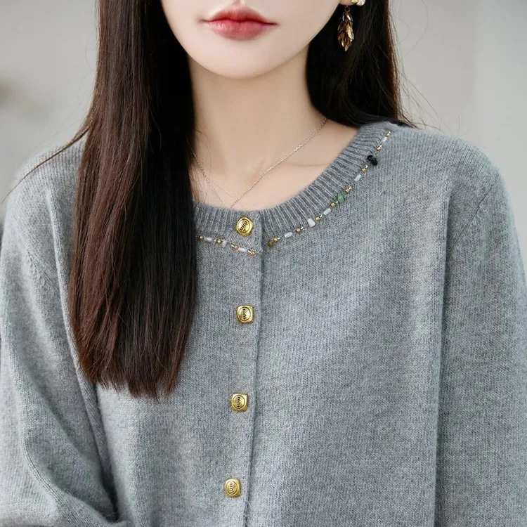 正品撤柜剪标羊毛衫圆领钉珠针织开衫秋冬新款纯色毛衣外套上衣