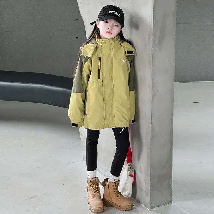 女童三合一可拆卸冲锋衣春秋款外套儿童2025秋装新款女孩风衣大童