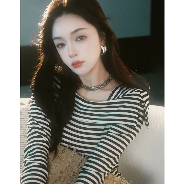 【季风独白】秋季新款显瘦气质时髦条纹设计修身百搭T恤女上衣3635