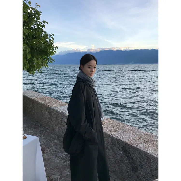 ZHONG HE· 滕捣捣 25秋新款软糯百搭氛围感围脖纯色保暖长围巾