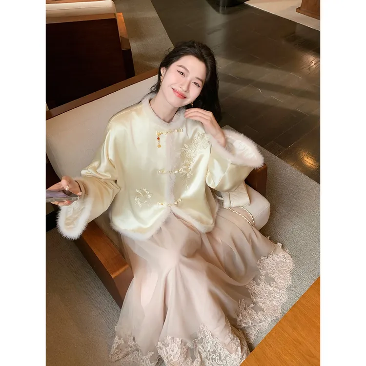 凌茜恣禾【叙言】新中式缎面水貂毛圆领夹棉外套对襟倒大袖短款上衣