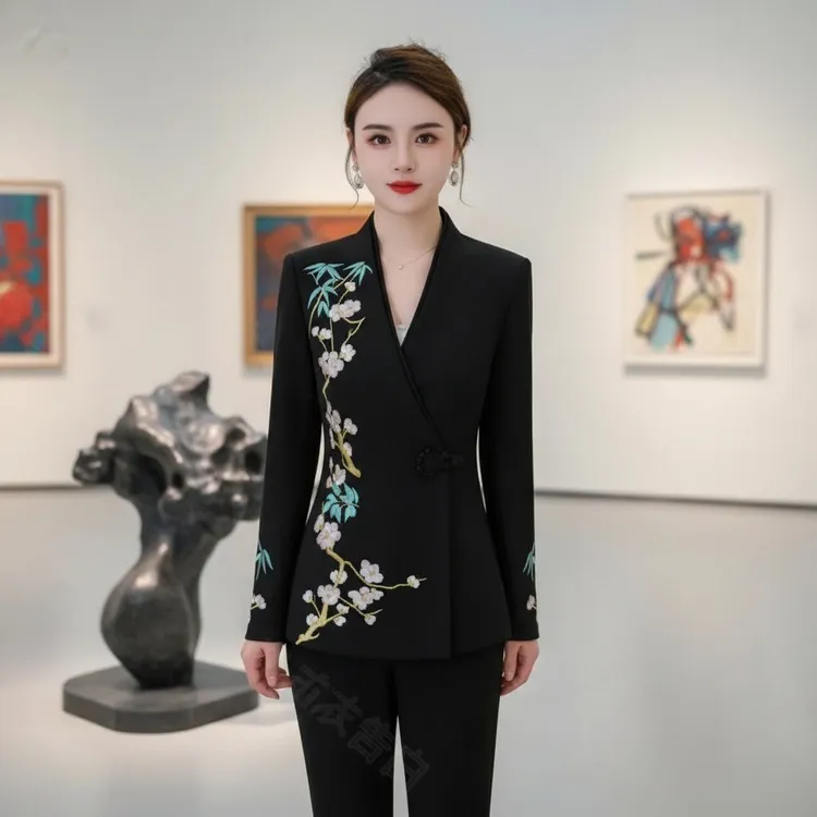 高端新中式国风刺绣西装套装女高级感显瘦黑色V领外套裤子两件套