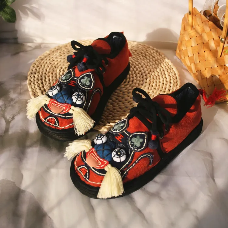 福虎虎头鞋砖红色布面手工刺绣千层底布鞋软底国风百搭舒适棉花