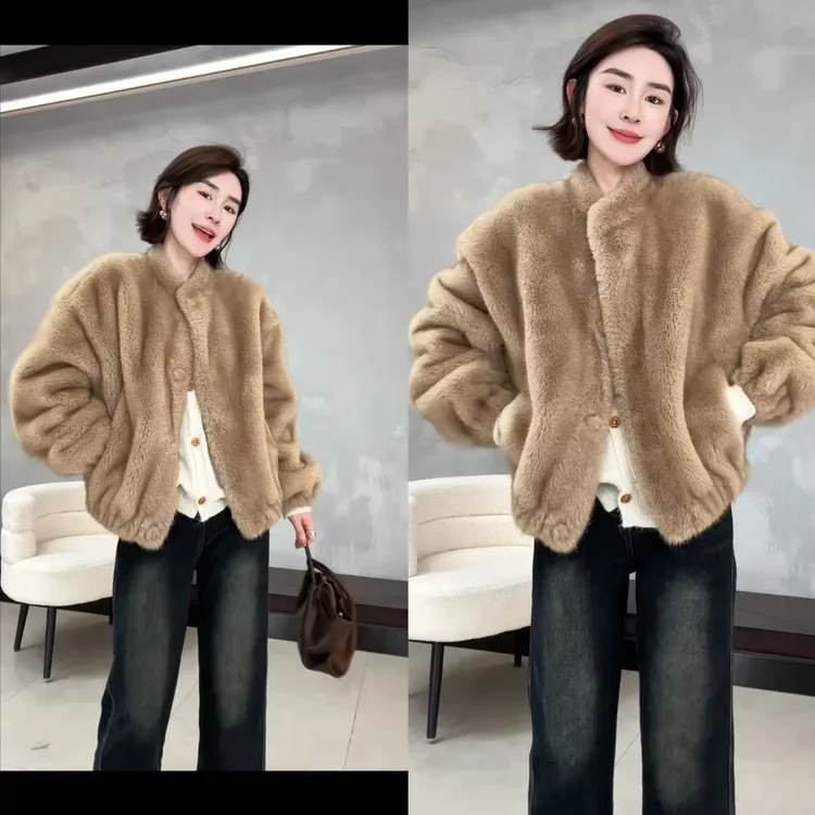 玖了个玖 2025冬款 年货定制极简百搭小圆领毛毛外套 2512C9163