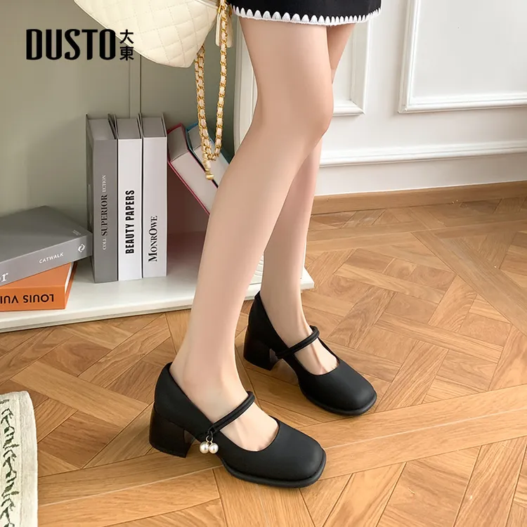 大东玛丽珍女鞋秋冬新中式爆款鞋子百搭浅口中跟通勤外穿单鞋0605