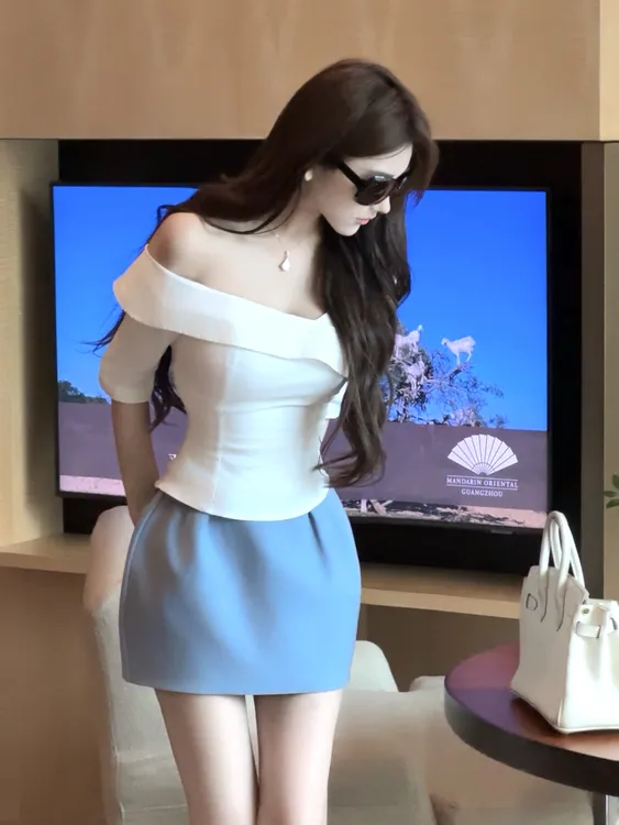 WW定制「韩系佳人」法式轻奢气质纯欲性感修身显瘦收腰洋气上衣半裙