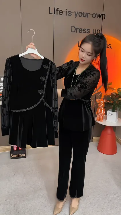 秋季款时尚气质修身显瘦大码蕾丝拼接丝绒收腰长袖T恤上衣打底衫