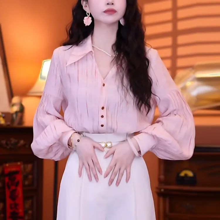 粉色V领长袖衬衫女2025秋季新款时尚减龄宽松休闲显瘦设计感上衣