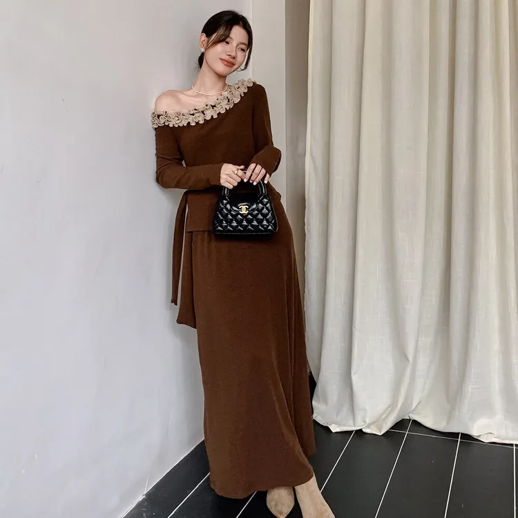 新品法式木耳边斜肩小衫+松紧腰显瘦半身裙套装