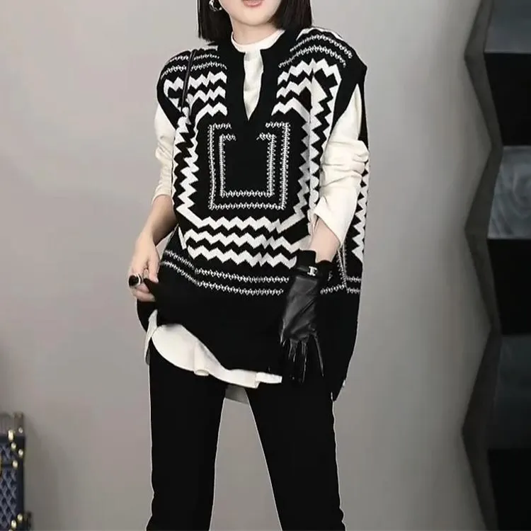 韩系设计感气质穿搭女装2024秋季新款纯白长袖T恤花纹马甲两