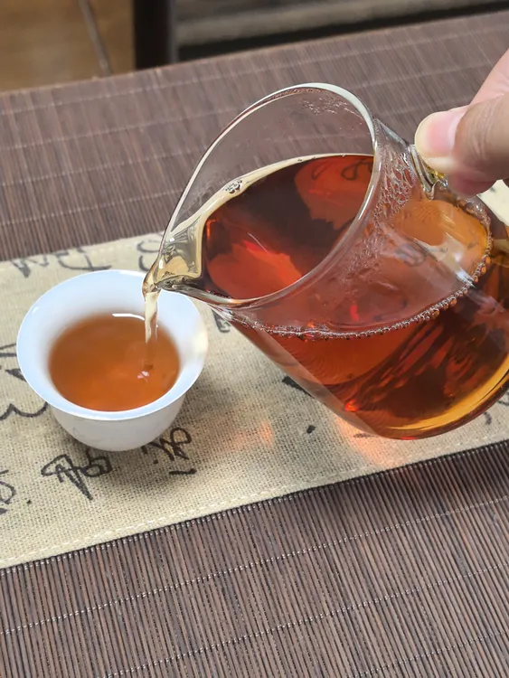 湖南安化特产 安化黑茶 陈年免撬金花茶2012年 茯砖茶 口粮茶品鉴