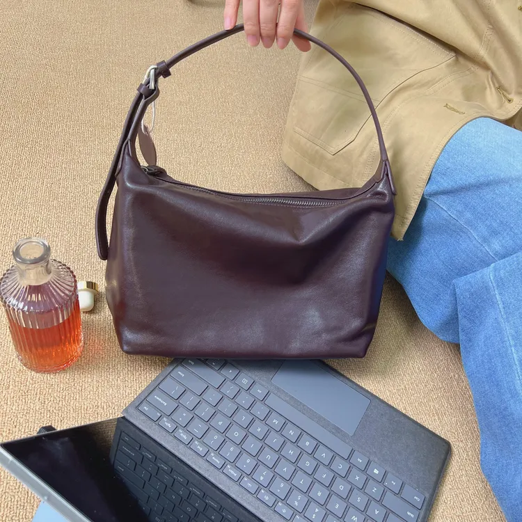复古头层牛皮腋下斜挎hobo包女简约百搭通勤手提小众高级感设计