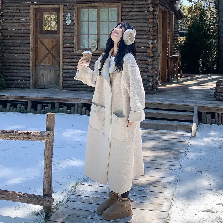 米白色长款羊羔毛外套女冬季2025新款高级感加绒加厚皮毛一体大衣