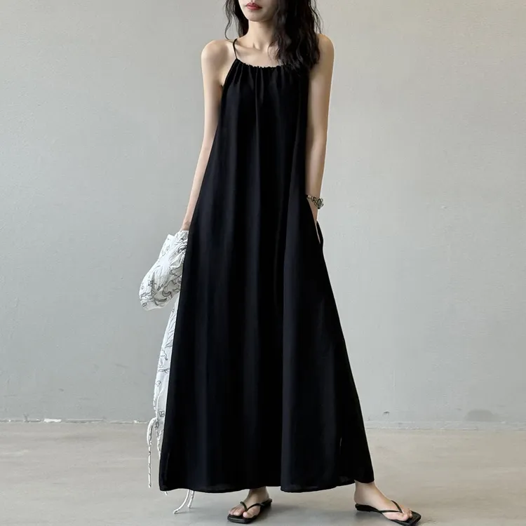 海边度假挂脖吊带连衣裙女夏韩系慵懒风高级感气质法式无袖长裙子