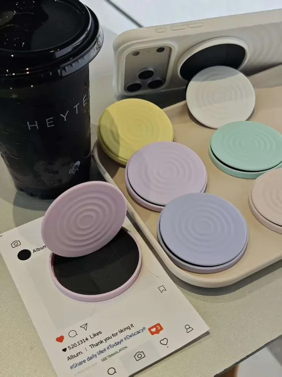 高级感纯色波漾折叠磁吸支架苹果Magsafe手机壳强力磁吸支架底座