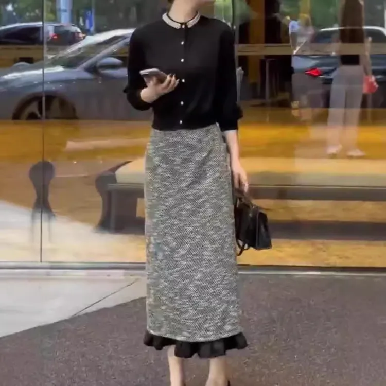 24692大爱美依缘2025秋季新款轻奢时尚重工上衣半身裙小香风女装