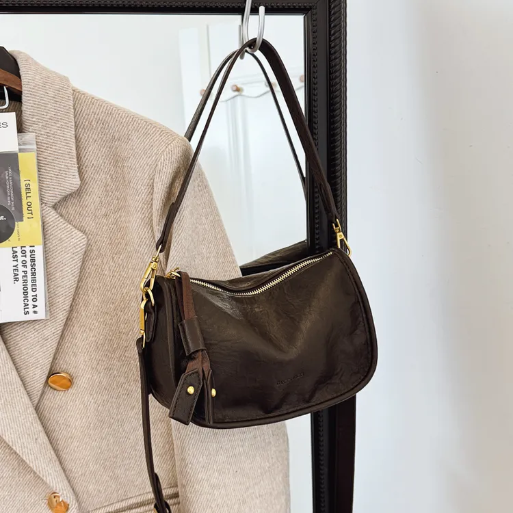 2025新款百搭简约女包耐磨腋下包单肩斜挎包托特包网红简约时尚