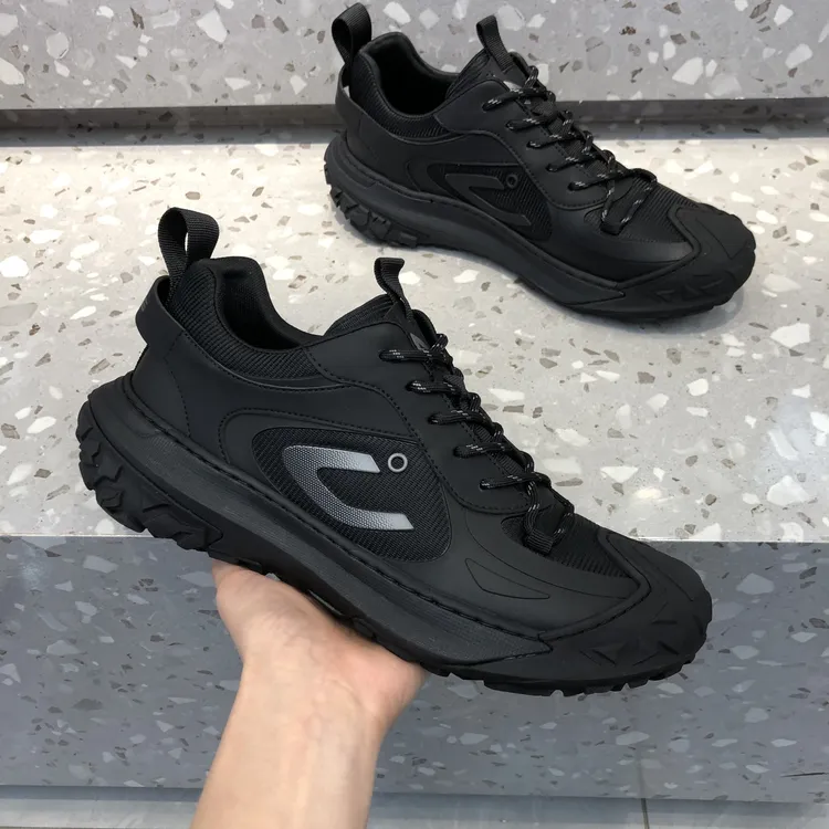 2025春季新款休闲男鞋黑色软底朋克风减震四季运动时尚休闲鞋厚底